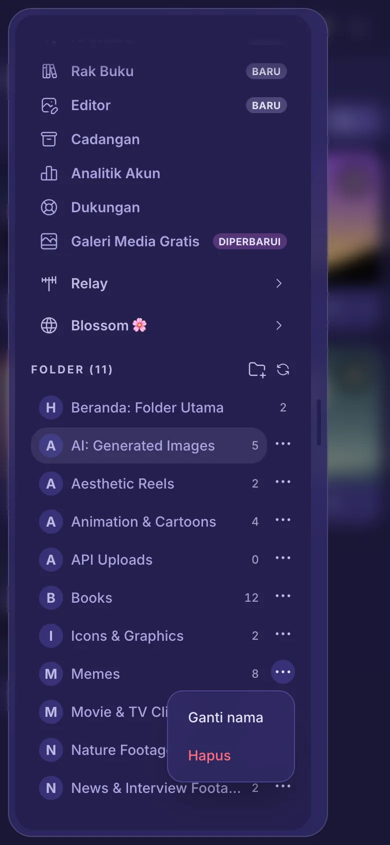 Menu sebuah folder terbuka, menampilkan Ganti nama dan Hapus.