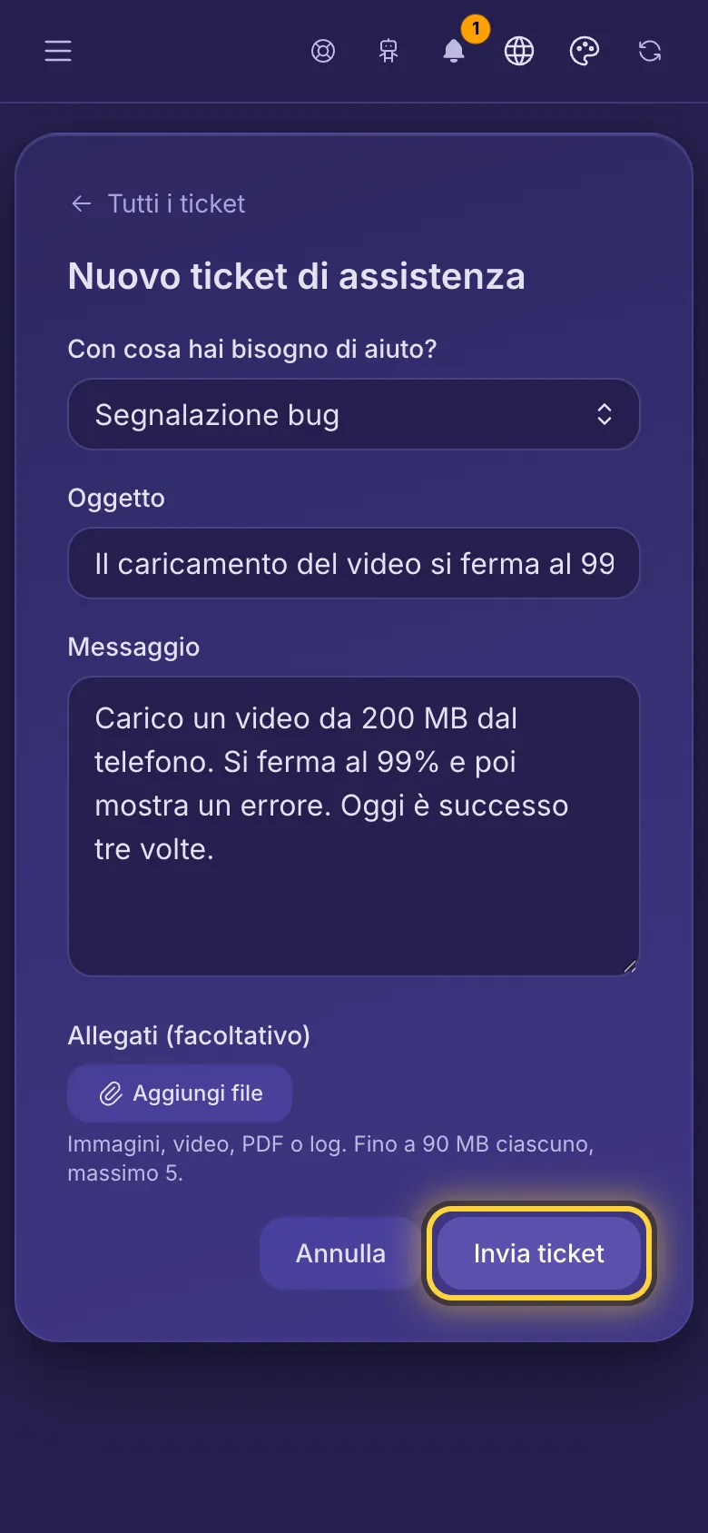 Un nuovo ticket di assistenza: un argomento, un oggetto, un messaggio e spazio per gli allegati.