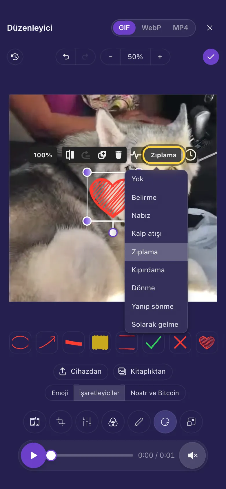Köpeğin üzerinde bir kalp çıkartması, animasyon menüsü açık