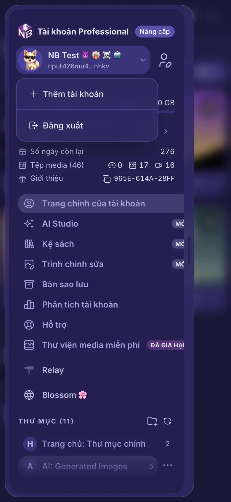 Menu tài khoản mở ra dưới tên của bạn, với các tài khoản khác, Thêm tài khoản và Đăng xuất.